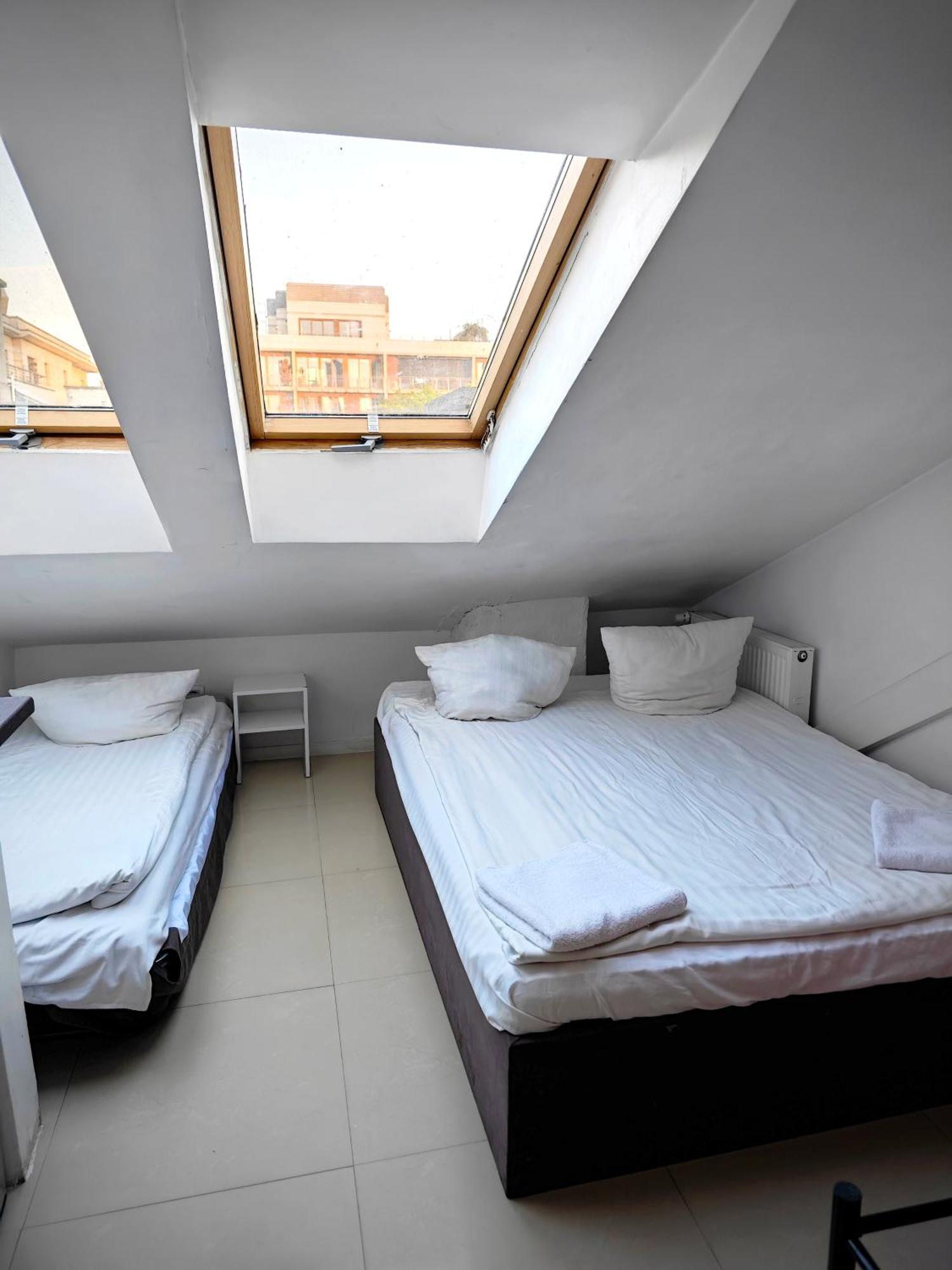 Apartamenty Hoza Attic Studio Varsovia Habitación foto