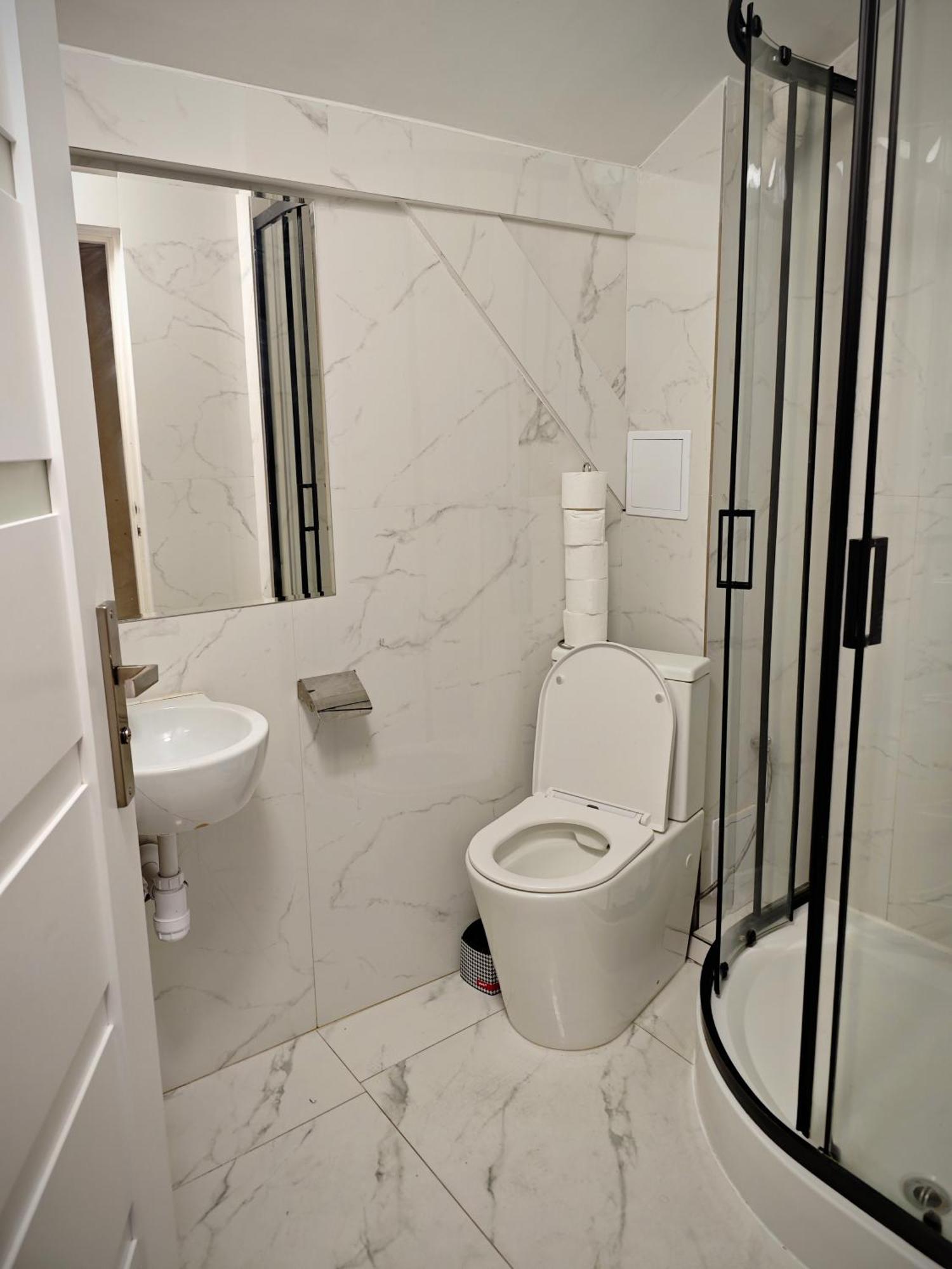 Apartamenty Hoza Attic Studio Varsovia Habitación foto