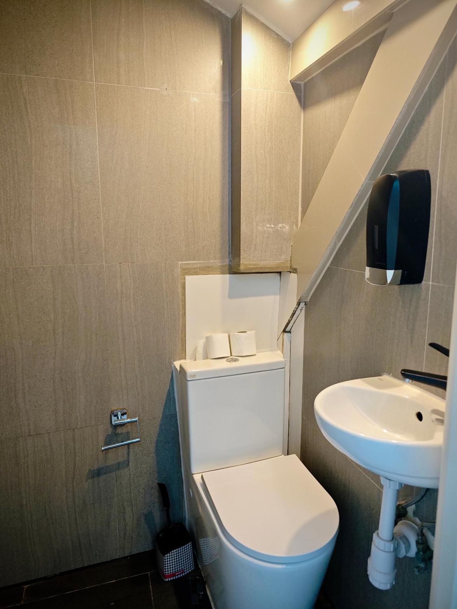 Apartamenty Hoza Attic Studio Varsovia Habitación foto