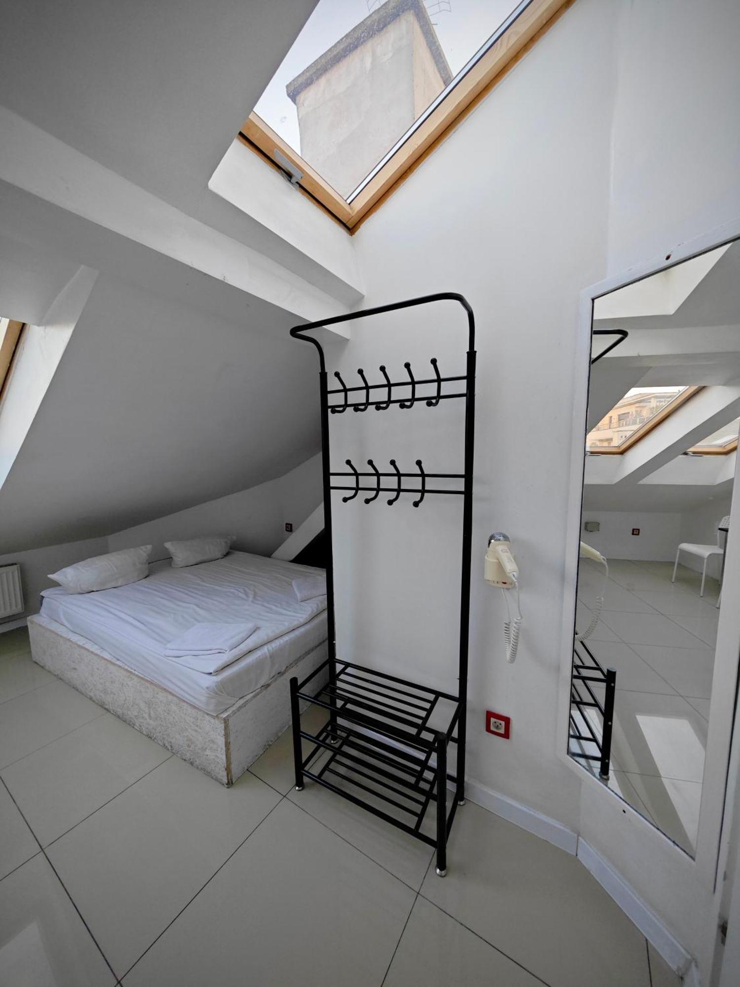 Apartamenty Hoza Attic Studio Varsovia Habitación foto