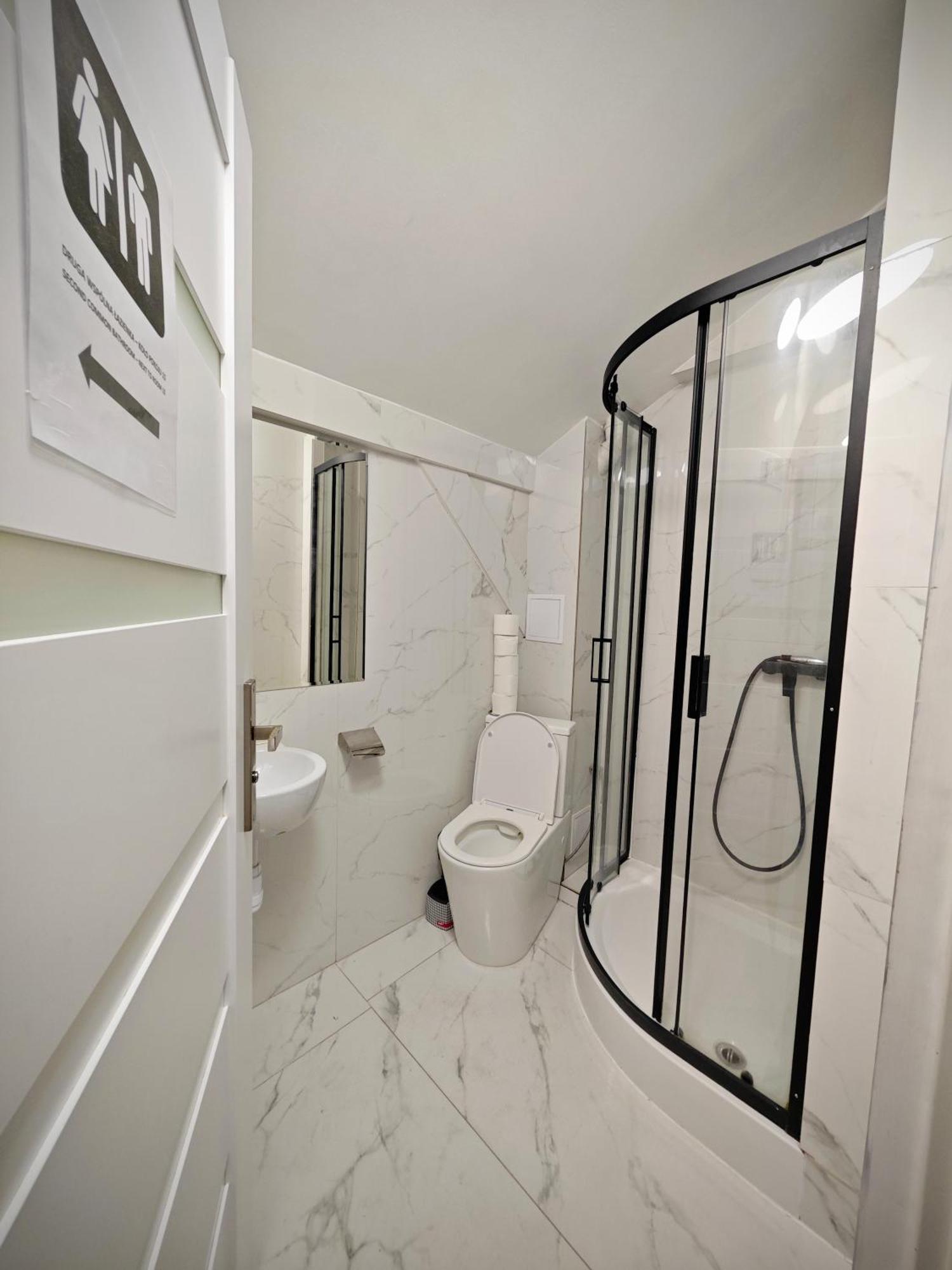 Apartamenty Hoza Attic Studio Varsovia Habitación foto